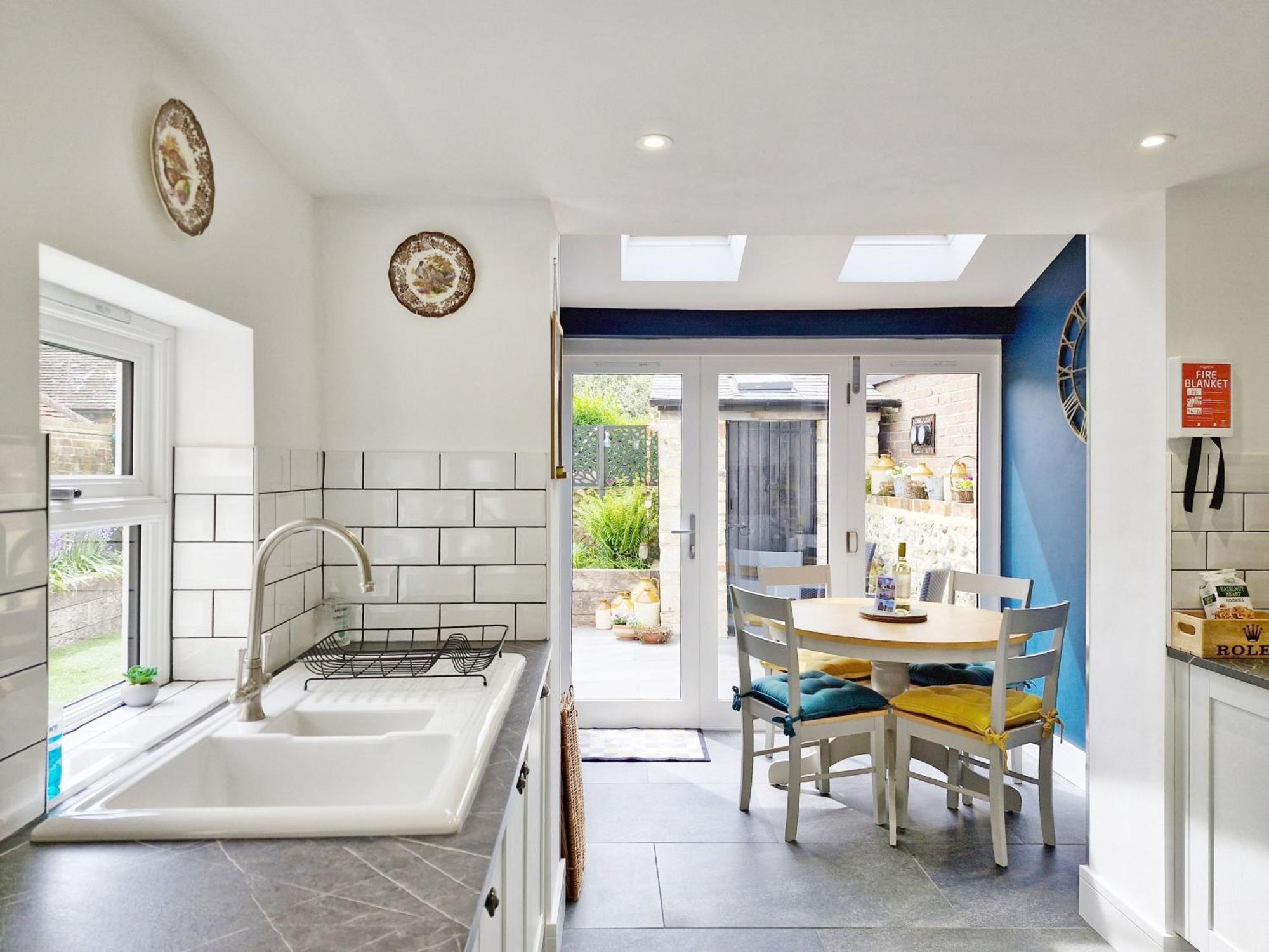 Four Priory Road, Chichester Ngoại thất bức ảnh