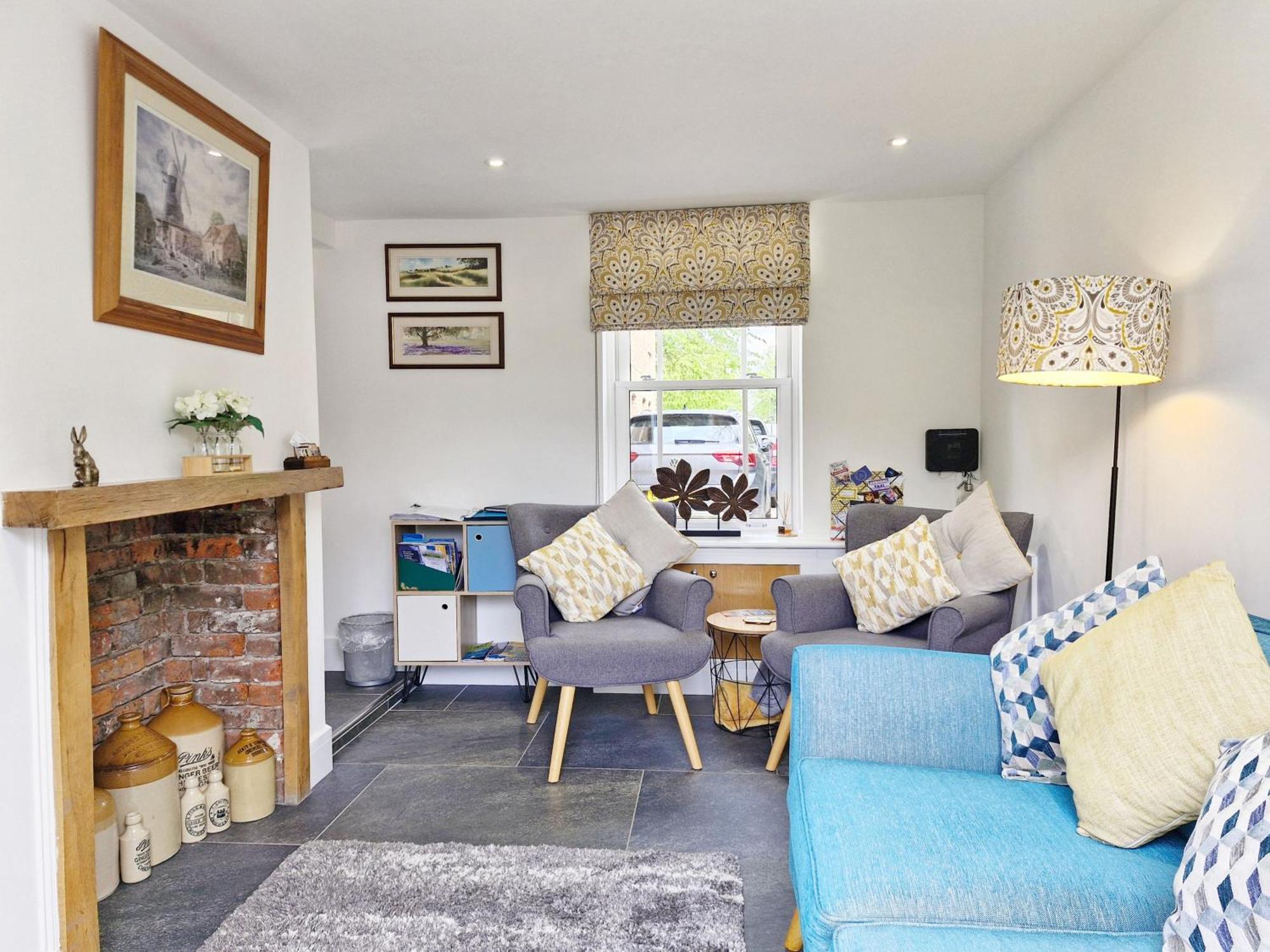 Four Priory Road, Chichester Ngoại thất bức ảnh